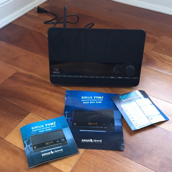 Sirius Portable Audio & Video Sirius Table Top Radio Alarm